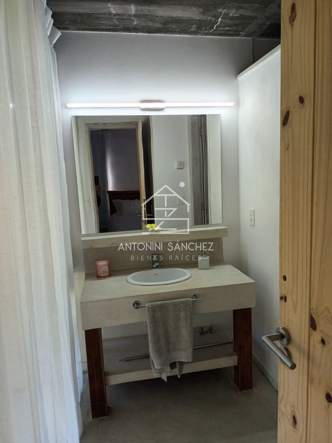 Casa ID.1227 - Venta Casa 5 dormitorios Rincón del Indio Punta del Este