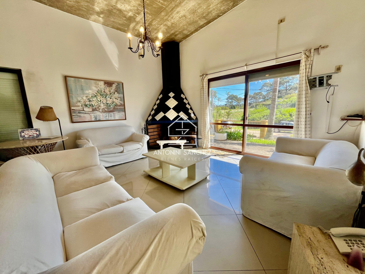Casa ID.2826 - VENTA CASA 3 DORMITORIO PUNTA BALLENA-CLUB DEL LAGO