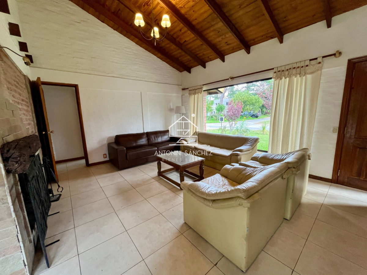 Casa ID.2925 - VENTA CASA DE 4 DORMITORIOS PUNTA DEL ESTE 