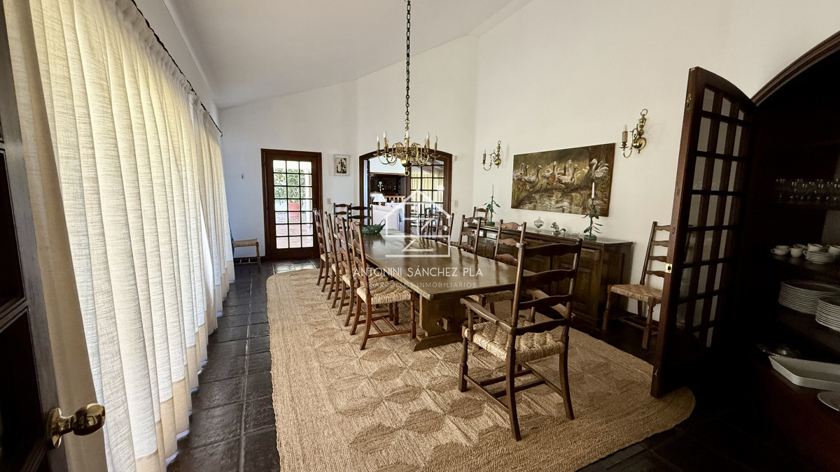 Casa ID.2699 - Venta Exclusiva CASA 8 Dormitorios Peninsula Punta Del este 