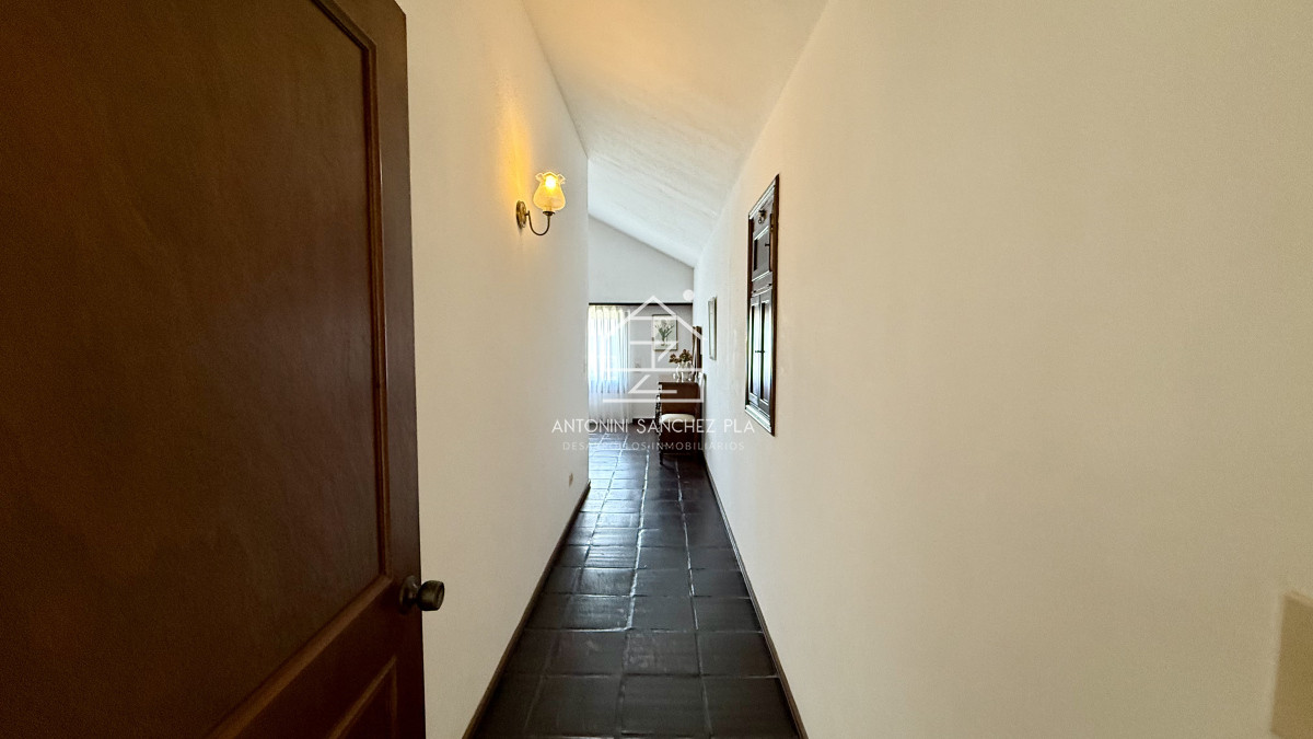 Casa ID.2699 - Venta Exclusiva CASA 8 Dormitorios Peninsula Punta Del este 