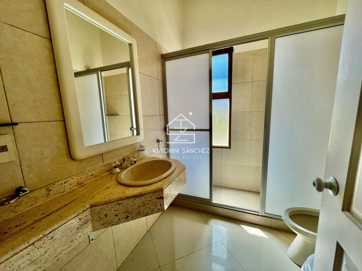 Casa ID.2826 - VENTA CASA 3 DORMITORIO PUNTA BALLENA-CLUB DEL LAGO