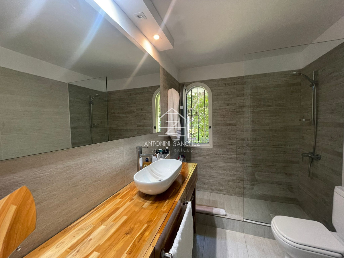 Casa ID.500 - Casa venta 3 dormitorios y servicio