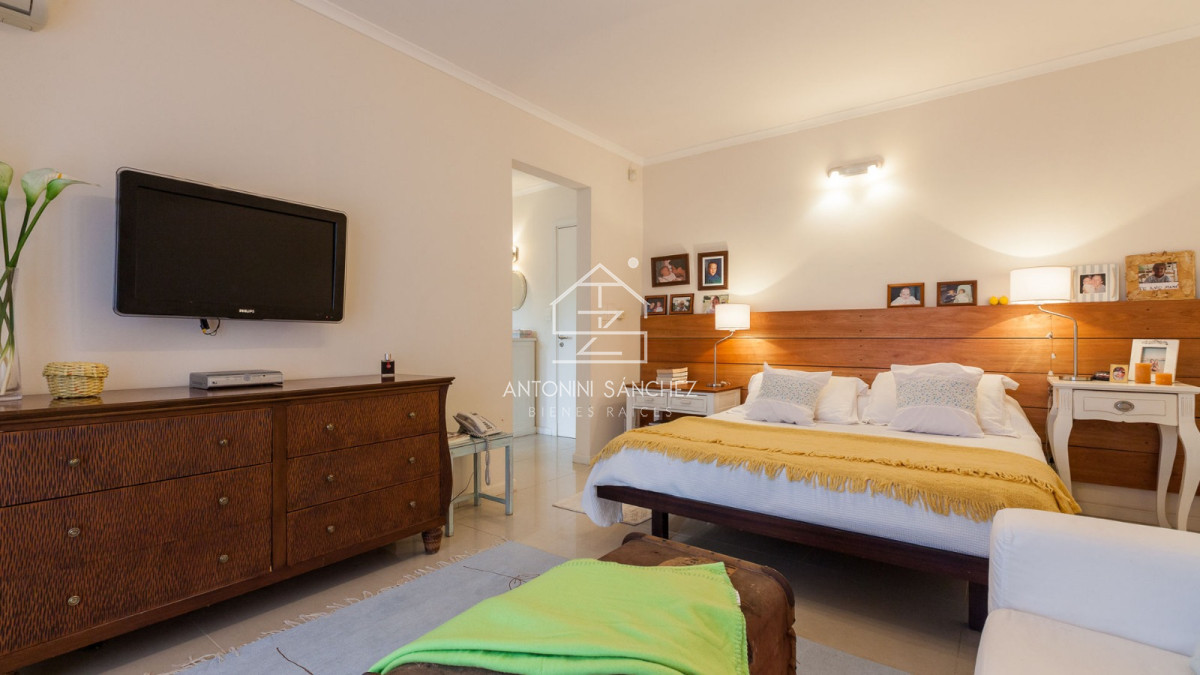 Casa ID.2721 - Venta casa 5 dormitorios 4 baños Mansa