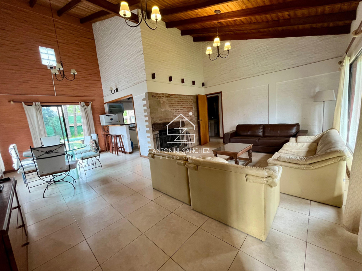 Casa ID.2925 - VENTA CASA DE 4 DORMITORIOS PUNTA DEL ESTE 