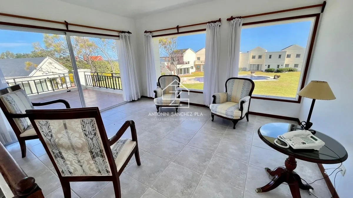 Casa ID.3123 - Venta Mansión Primera linea playa mansa