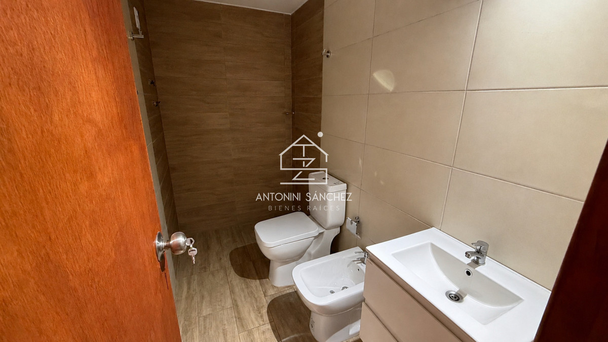 Casa ID.4598 - Venta casa tres dormitorios Punta del este barrio Parque Burnett