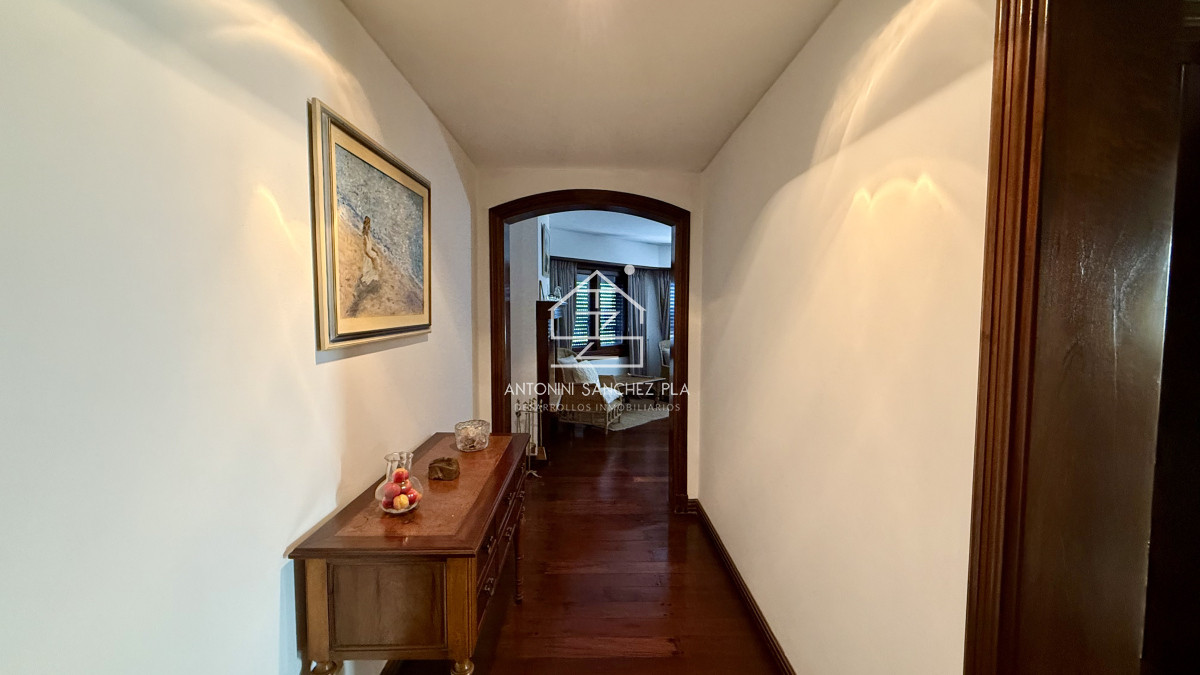 Casa ID.2699 - Venta Exclusiva CASA 8 Dormitorios Peninsula Punta Del este 