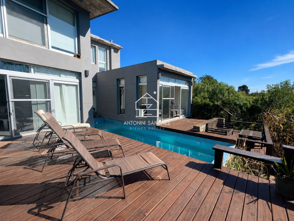 Casa ID.4760 - CASA EN VENTA DE 3 DORMITORIOS EN SUITE EN SAN VICENTE A TAN SOLO 150 METROS DEL MAR