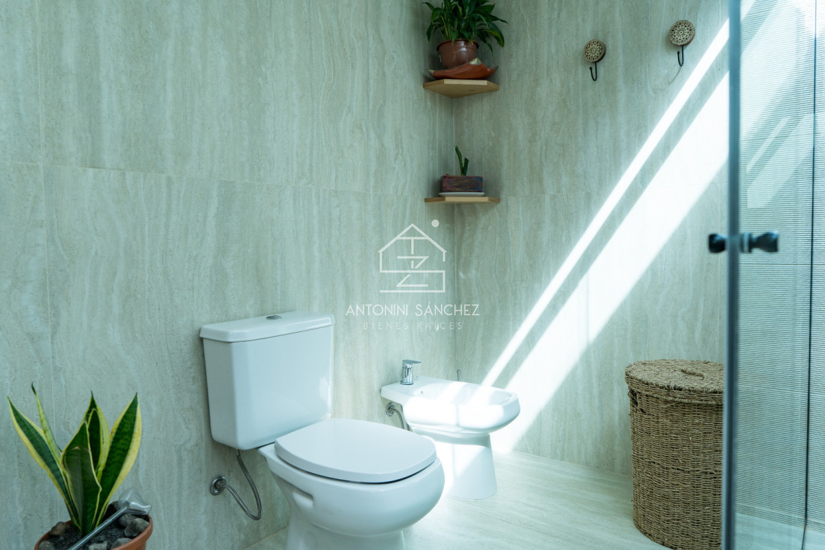 Casa ID.1456 - Venta Casa 4 dormitorios mas dependencia Punta del Este