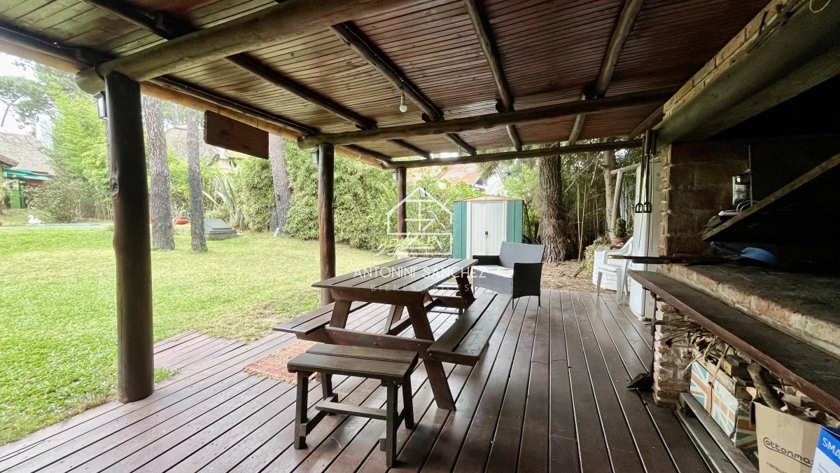 Casa ID.393 - Casa VENTA 4 dormitorios 3 baños Punta Este 