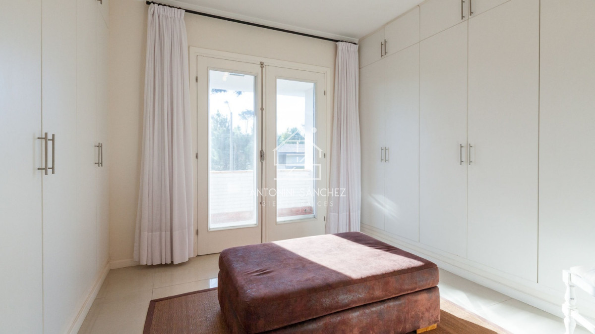 Casa ID.2721 - Venta casa 5 dormitorios 4 baños Mansa
