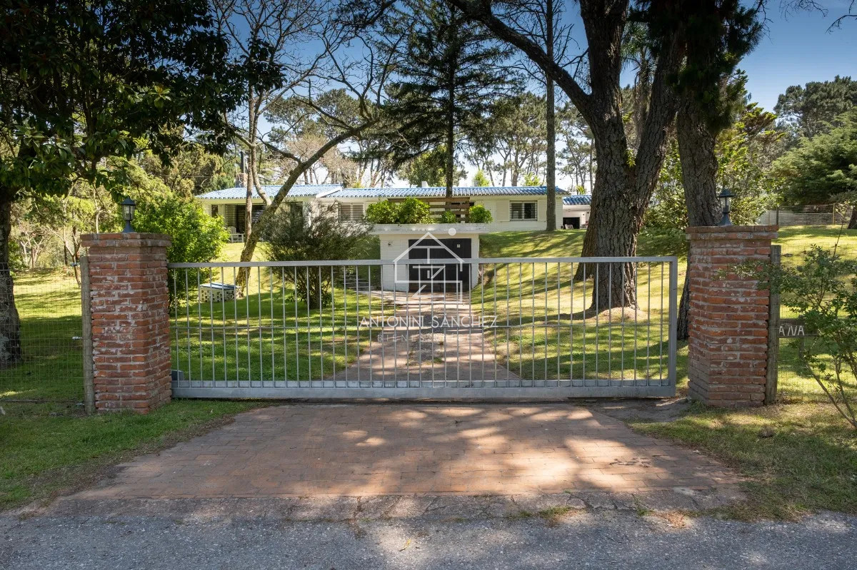 Casa ID.2388 - Casa en alquiler en Punta del Este Temporada 