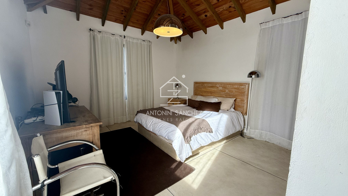 Casa ID.1227 - Venta Casa 4 dormitorios Rincón del Indio Punta del Este
