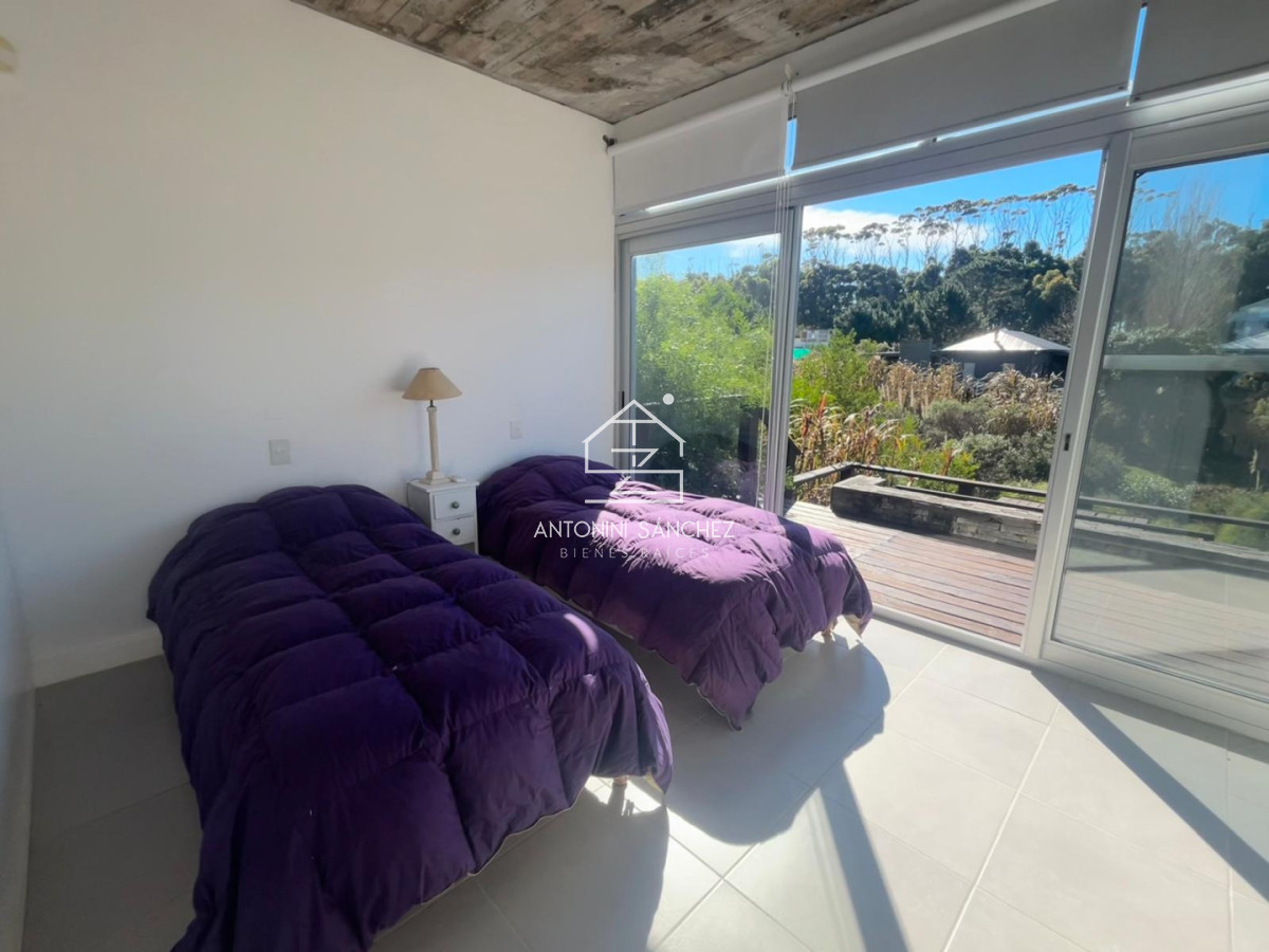 Casa ID.4760 - CASA EN VENTA DE 3 DORMITORIOS EN SUITE EN SAN VICENTE A TAN SOLO 150 METROS DEL MAR