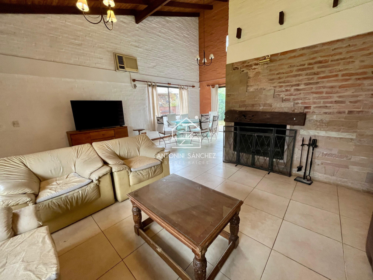 Casa ID.2925 - VENTA CASA DE 4 DORMITORIOS PUNTA DEL ESTE 