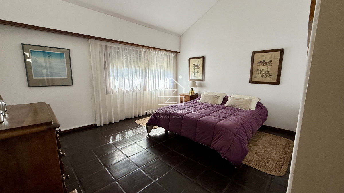 Casa ID.2699 - Venta Exclusiva CASA 8 Dormitorios Peninsula Punta Del este 