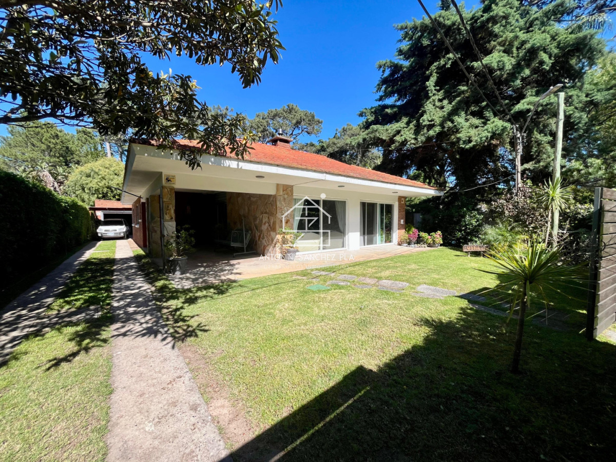 Casa ID.2913 - CASA EN ALQUILER TEMPORAL MANSA 3 DORMITORIOS