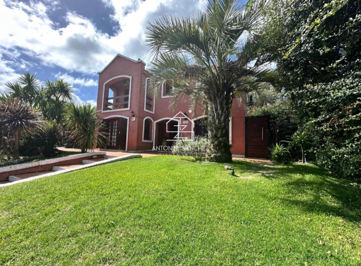Casa ID.2274 - Venta y alquiler de Chalet Punta Ballena-Portezuelo