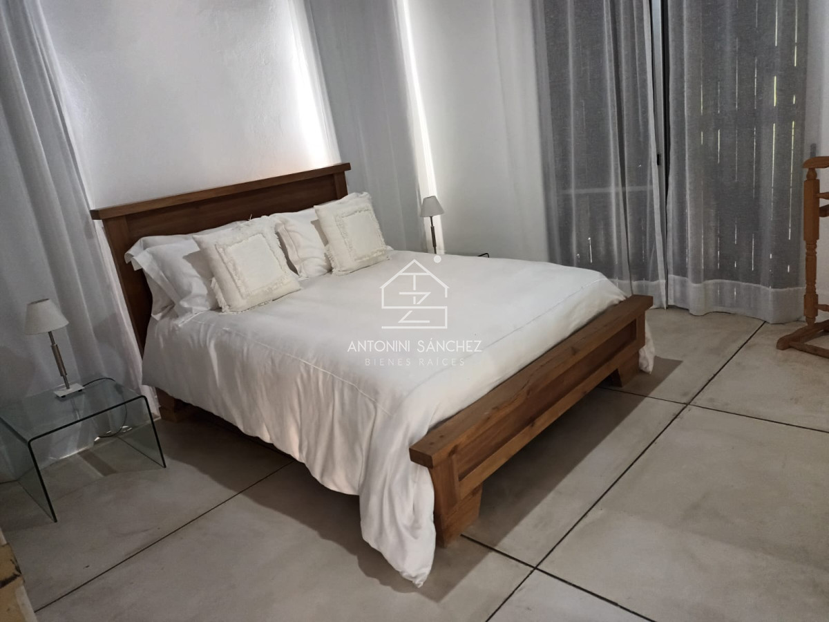 Casa ID.1227 - Venta Casa 5 dormitorios Rincón del Indio Punta del Este
