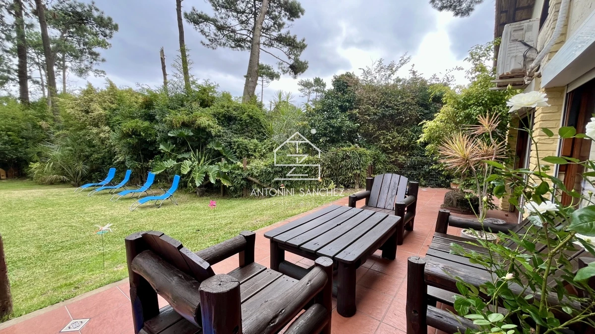 Casa ID.393 - Casa VENTA 4 dormitorios 3 baños Punta Este 