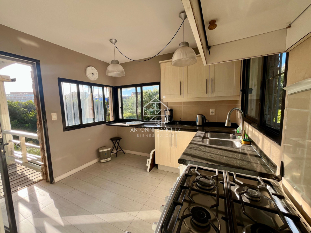 Casa ID.2952 - VENTA CASA MANANTIALES