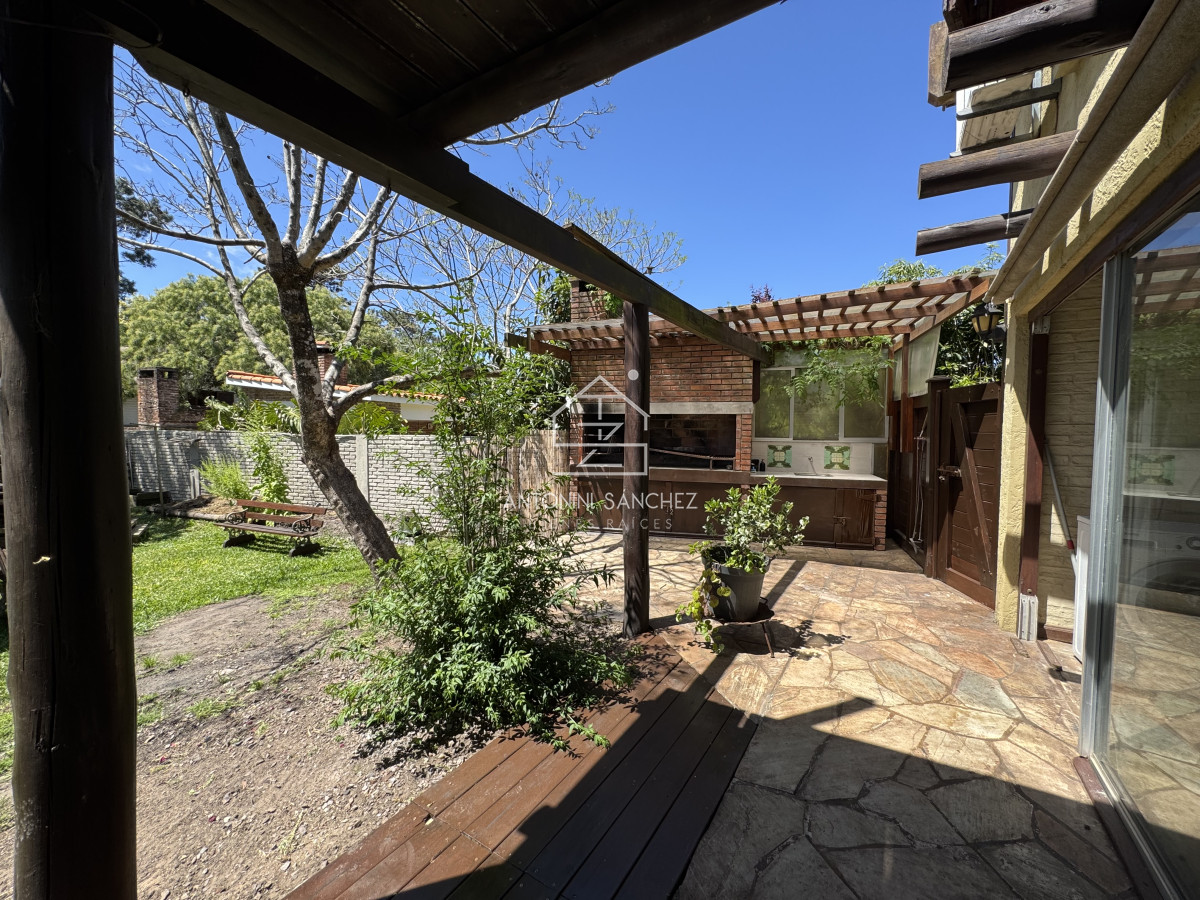 Casa ID.1672 - Casa en Venta, Pinares, Punta del Este.