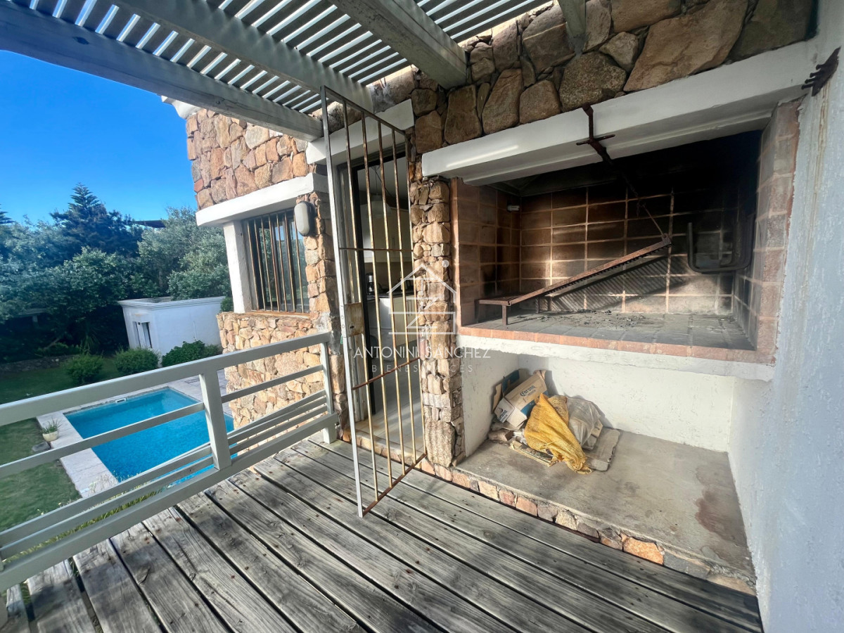 Casa ID.2952 - VENTA CASA MANANTIALES