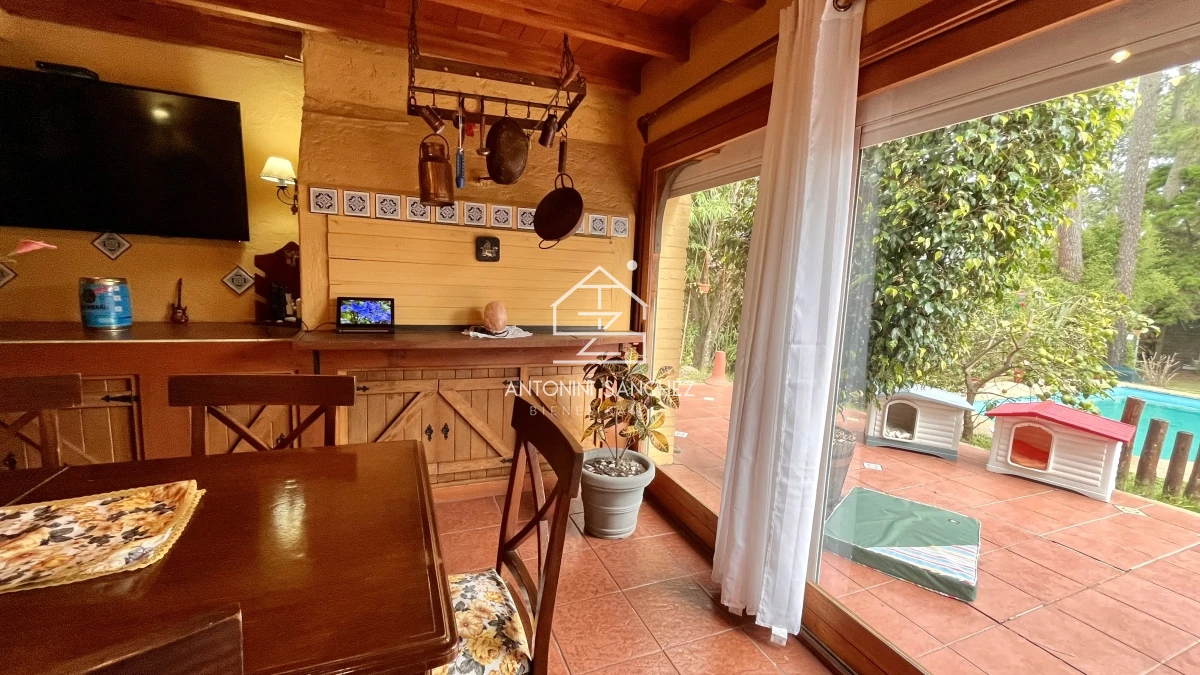 Casa ID.393 - Casa VENTA 4 dormitorios 3 baños Punta Este 