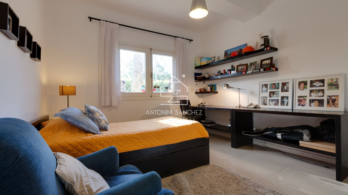 Casa ID.2721 - Venta casa 5 dormitorios 4 baños Mansa