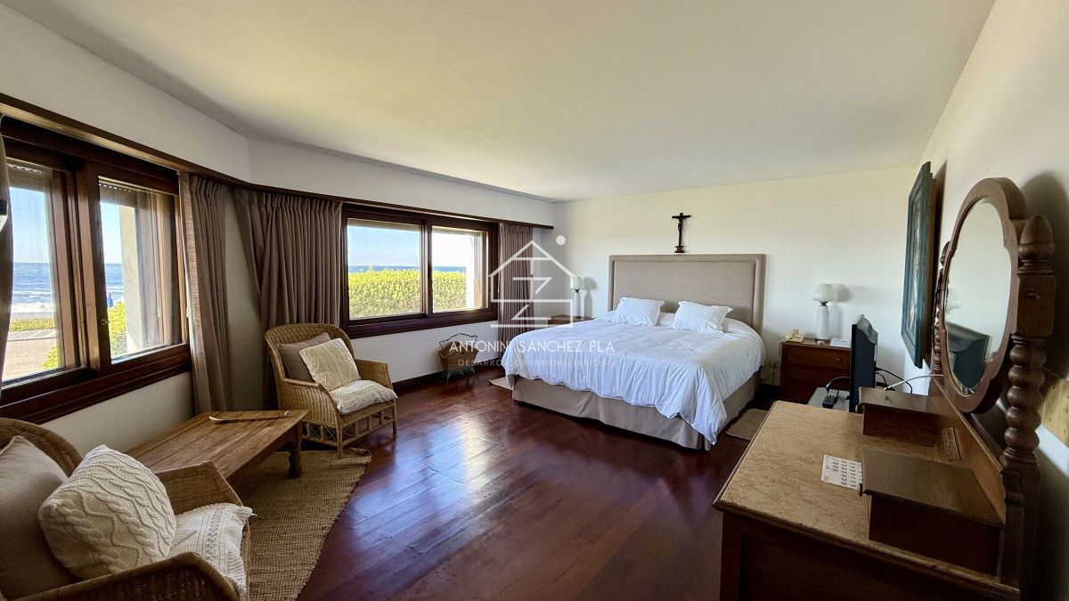 Casa ID.2699 - Venta Exclusiva CASA 8 Dormitorios Peninsula Punta Del este 
