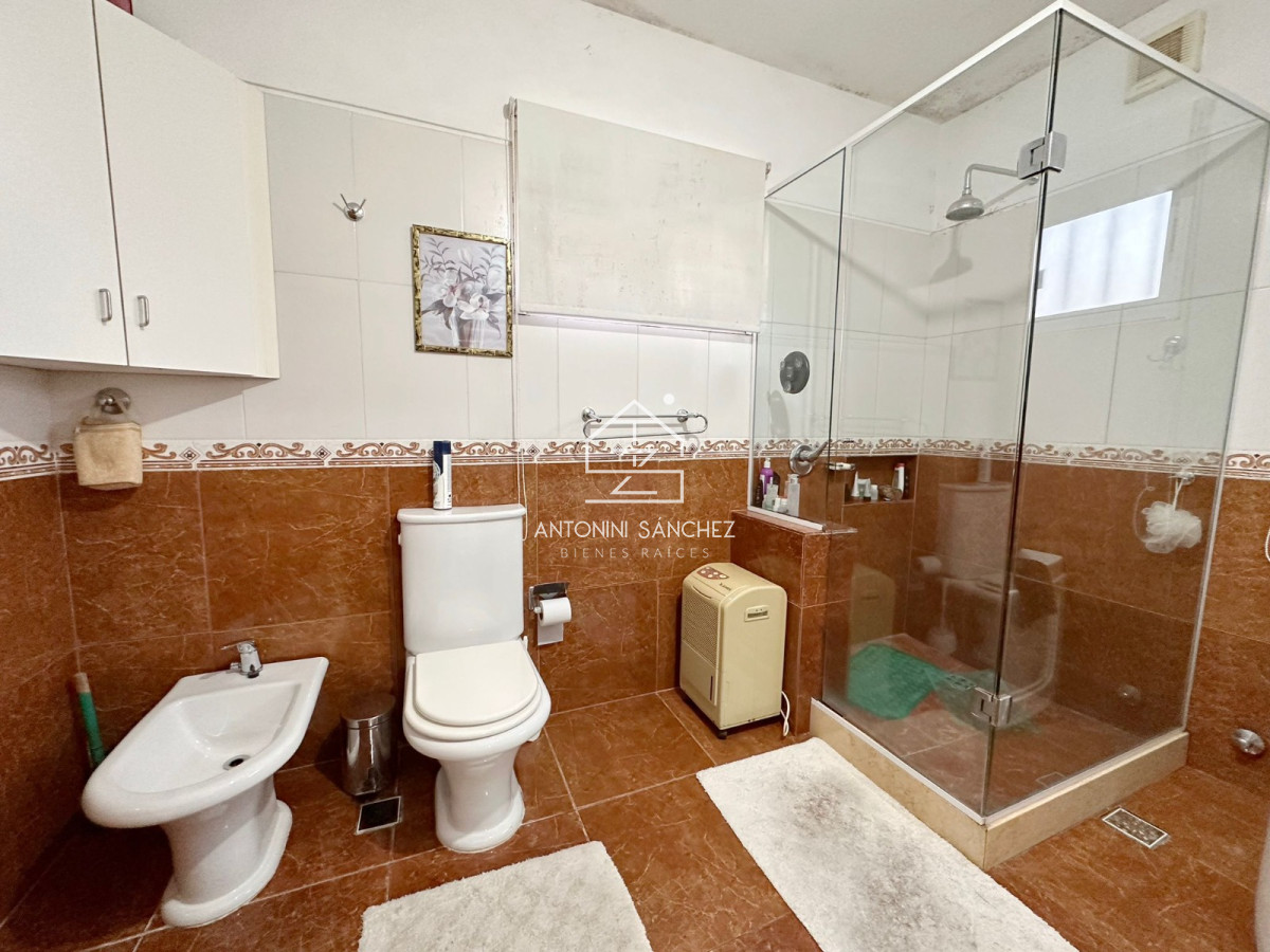 Casa ID.1998 - Venta casa 4 dormitorios 3 baños Punta del Este
