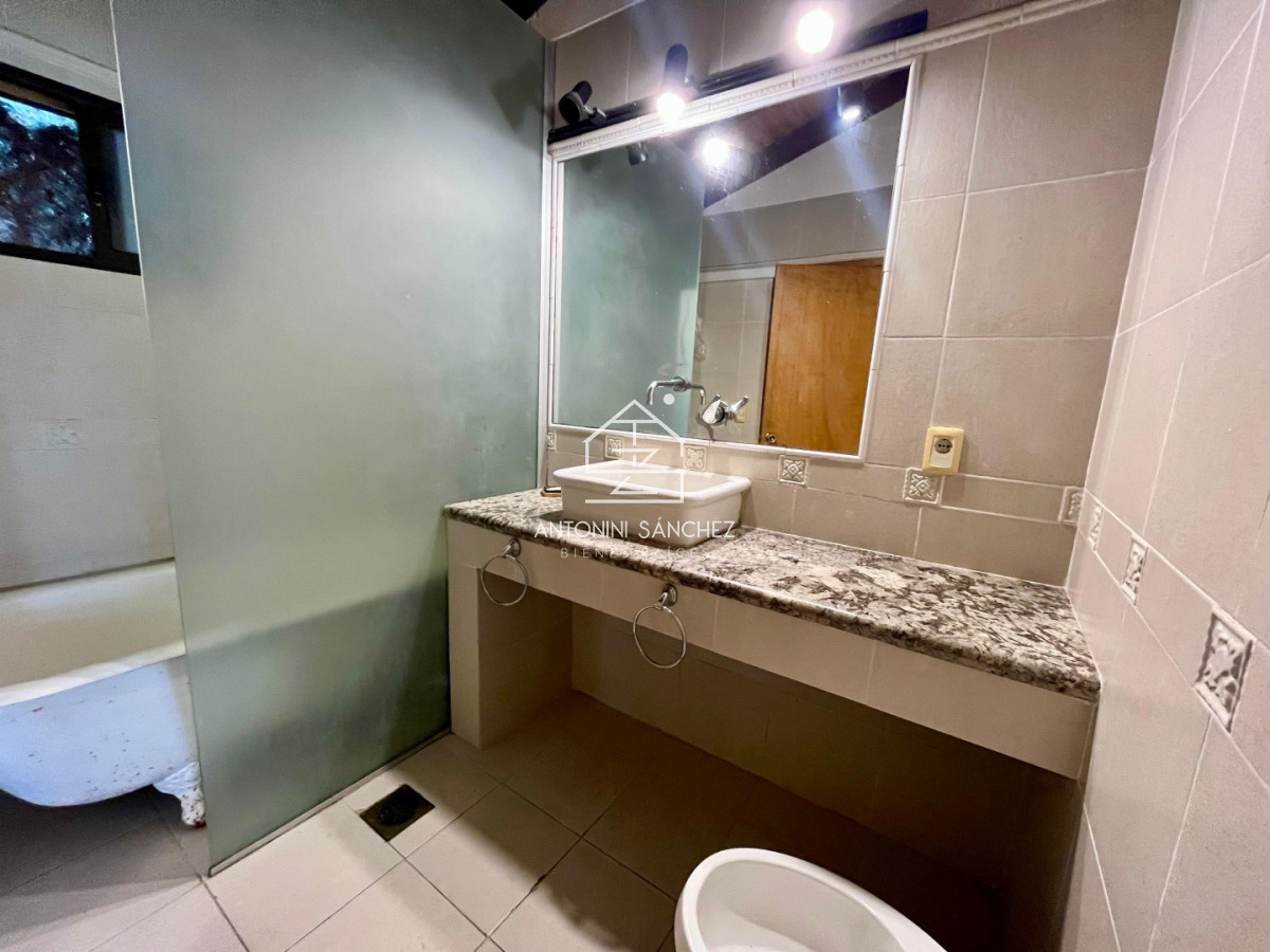 Casa ID.2925 - VENTA CASA DE 4 DORMITORIOS PUNTA DEL ESTE 