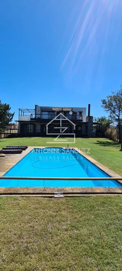 Casa ID.2394 - ESPECTACULAR CHALET EARENAS DE JOSE IGNACIO 