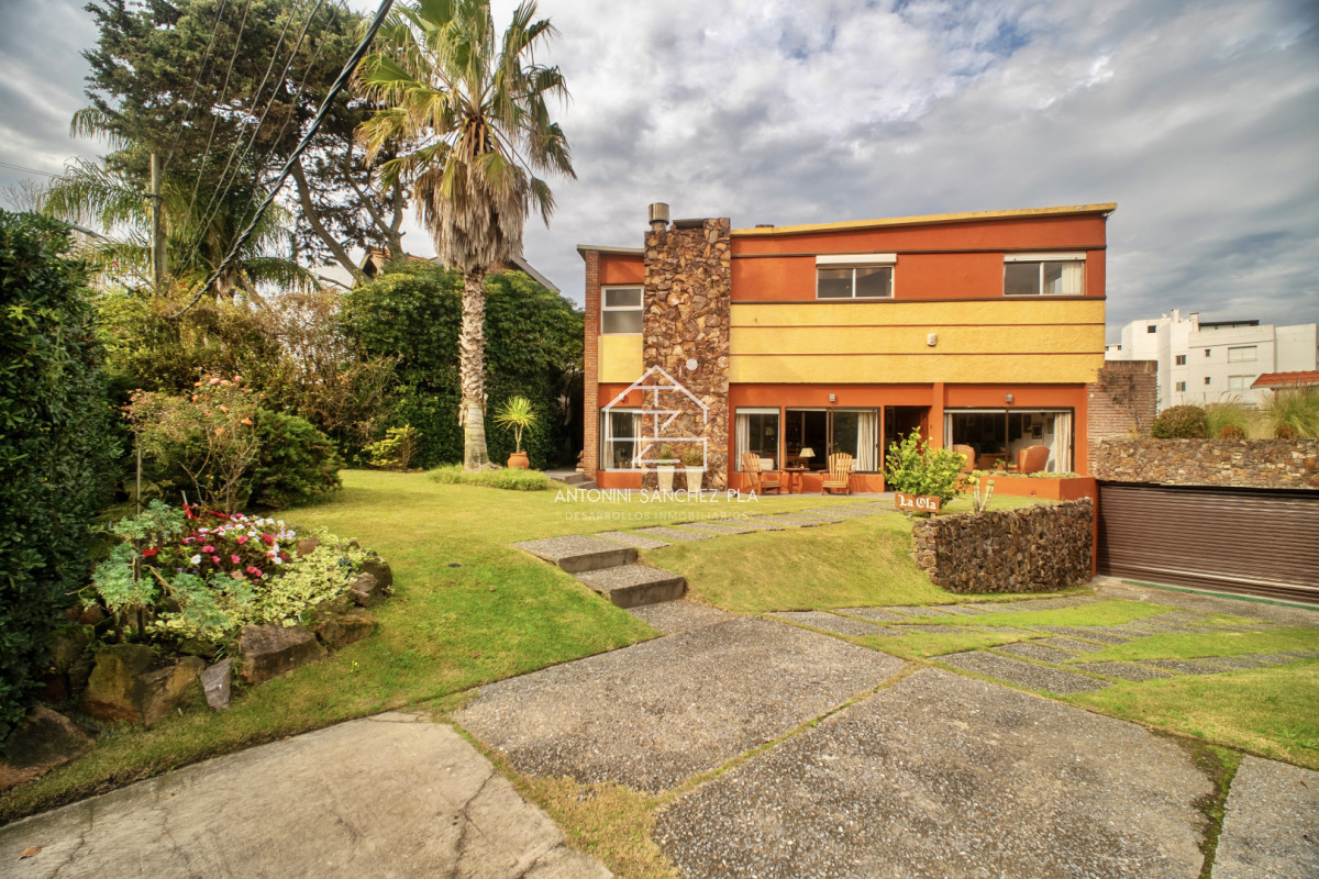 Casa ID.4463 - Venta casa 3 dormitorios Pinares