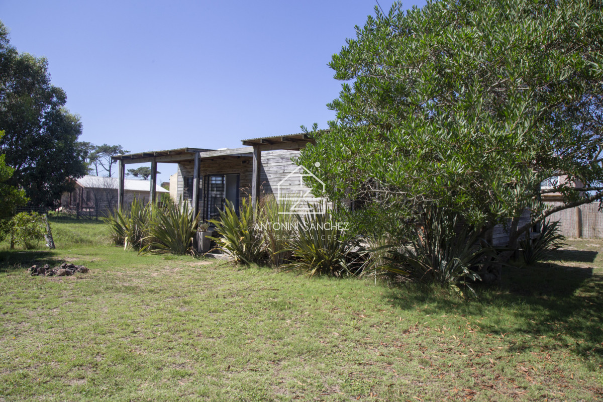 Casa ID.4663 - 4 Monoambientes en Venta en La Juanita Jose Ignacio