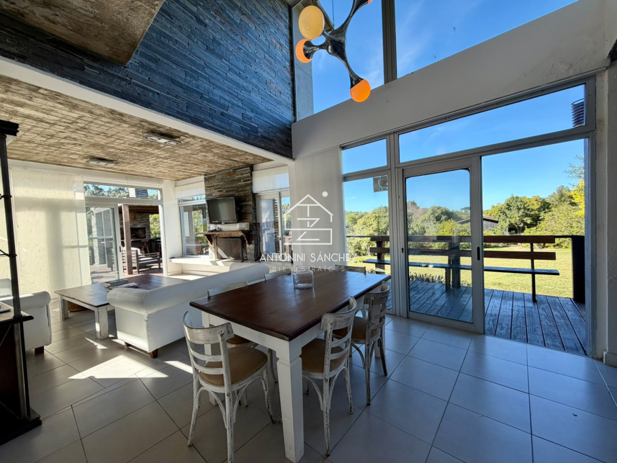 Casa ID.4760 - CASA EN VENTA DE 3 DORMITORIOS EN SUITE EN SAN VICENTE A TAN SOLO 150 METROS DEL MAR