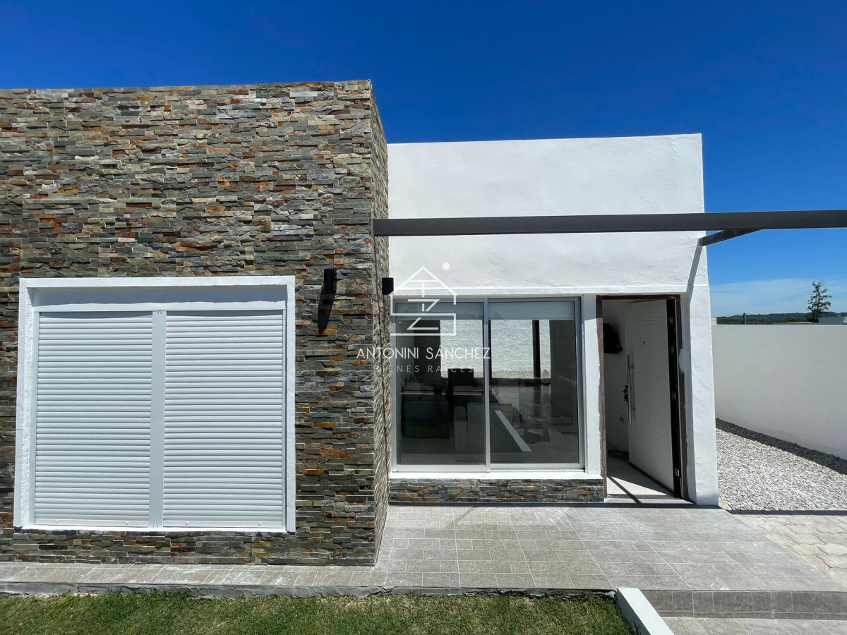 Casa ID.2277 - Venta de Casa en Barrio 4H 