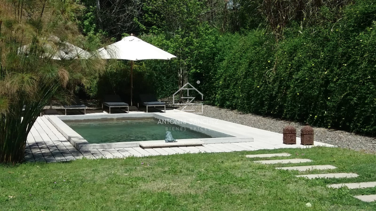 Casa ID.1727 - Casa en Venta, exclusivo barrio La Arbolada, Punta del Este.