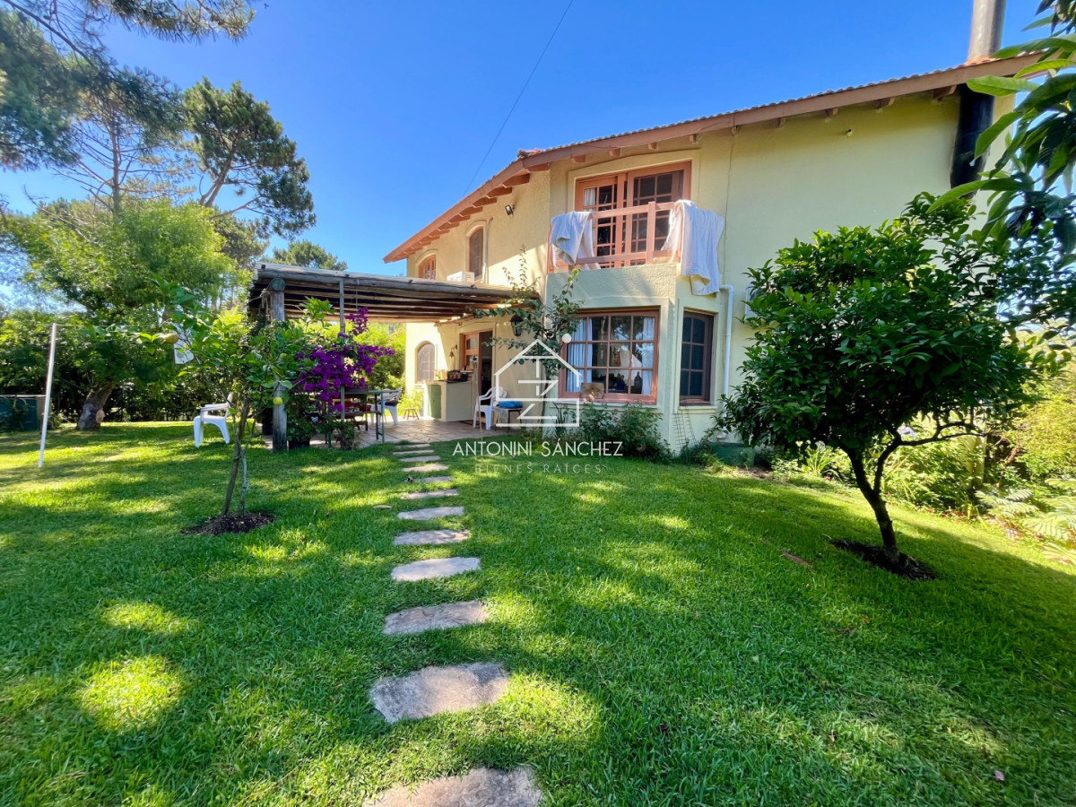 Casa ID.3074 - VENTA CASA 3 DORMITORIOS TIO TOM