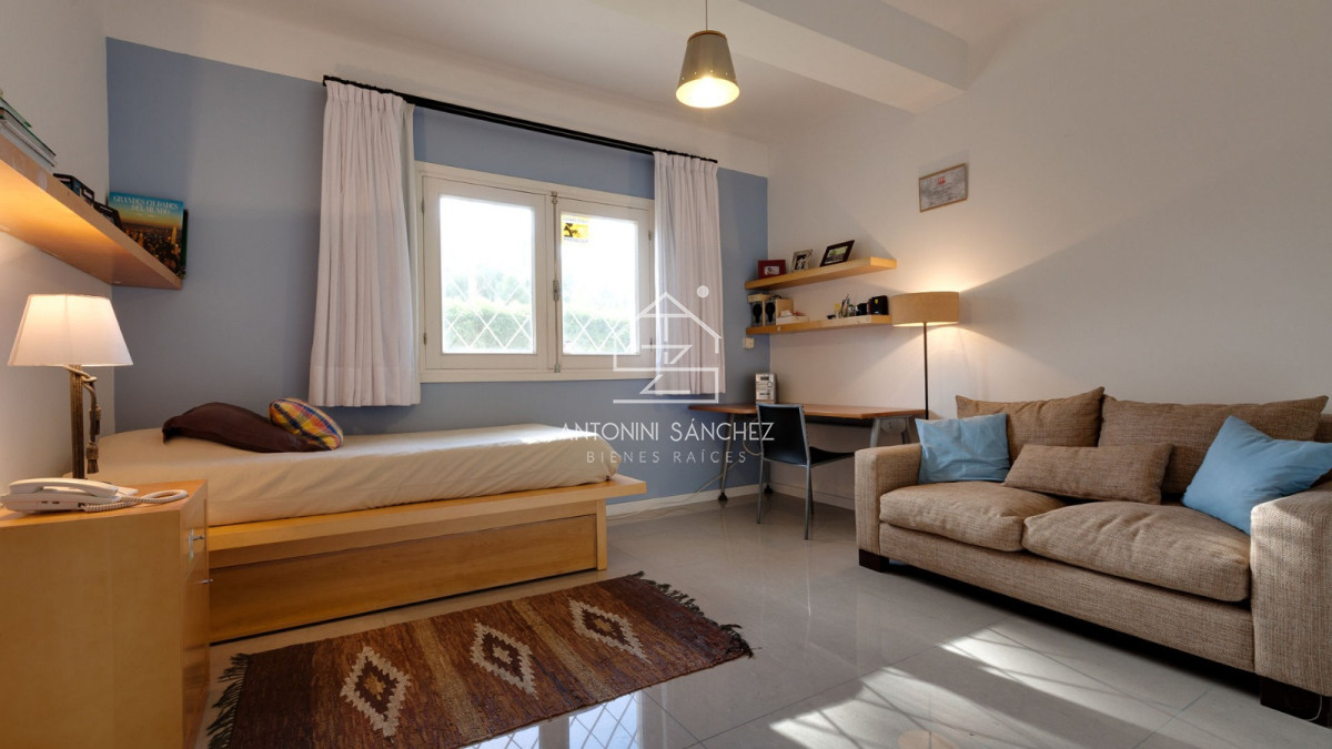 Casa ID.2721 - Venta casa 5 dormitorios 4 baños Mansa