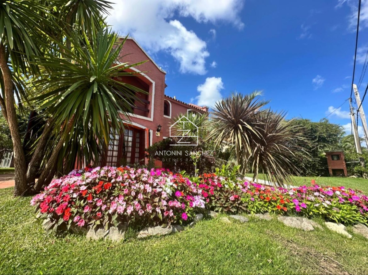 Casa ID.2274 - Venta y alquiler de Chalet Punta Ballena-Portezuelo