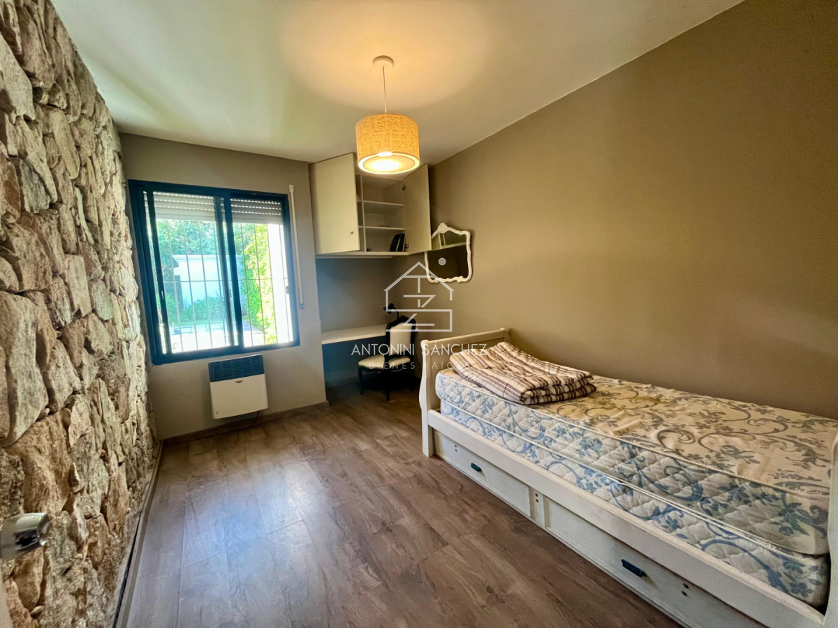 Casa ID.2952 - VENTA CASA MANANTIALES