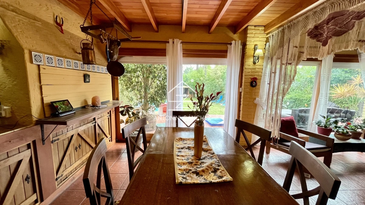 Casa ID.393 - Casa VENTA 4 dormitorios 3 baños Punta Este 