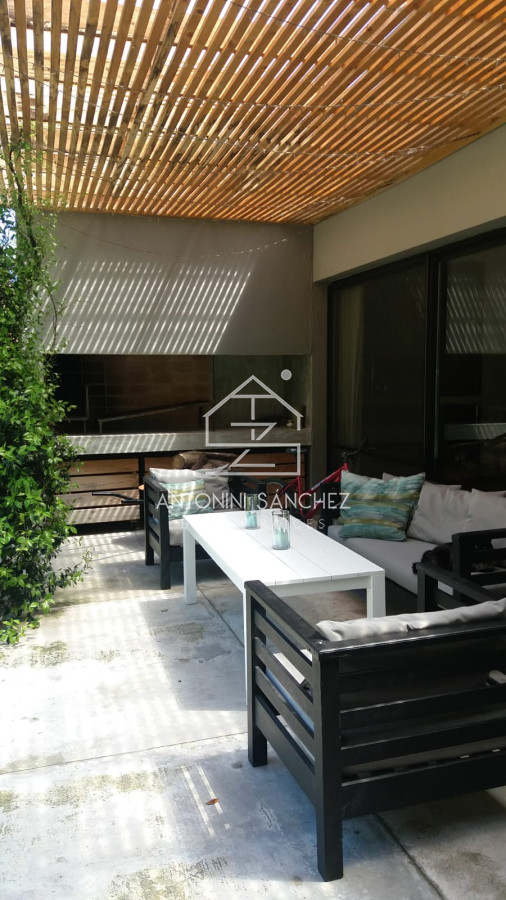 Casa ID.1727 - Casa en Venta, exclusivo barrio La Arbolada, Punta del Este.