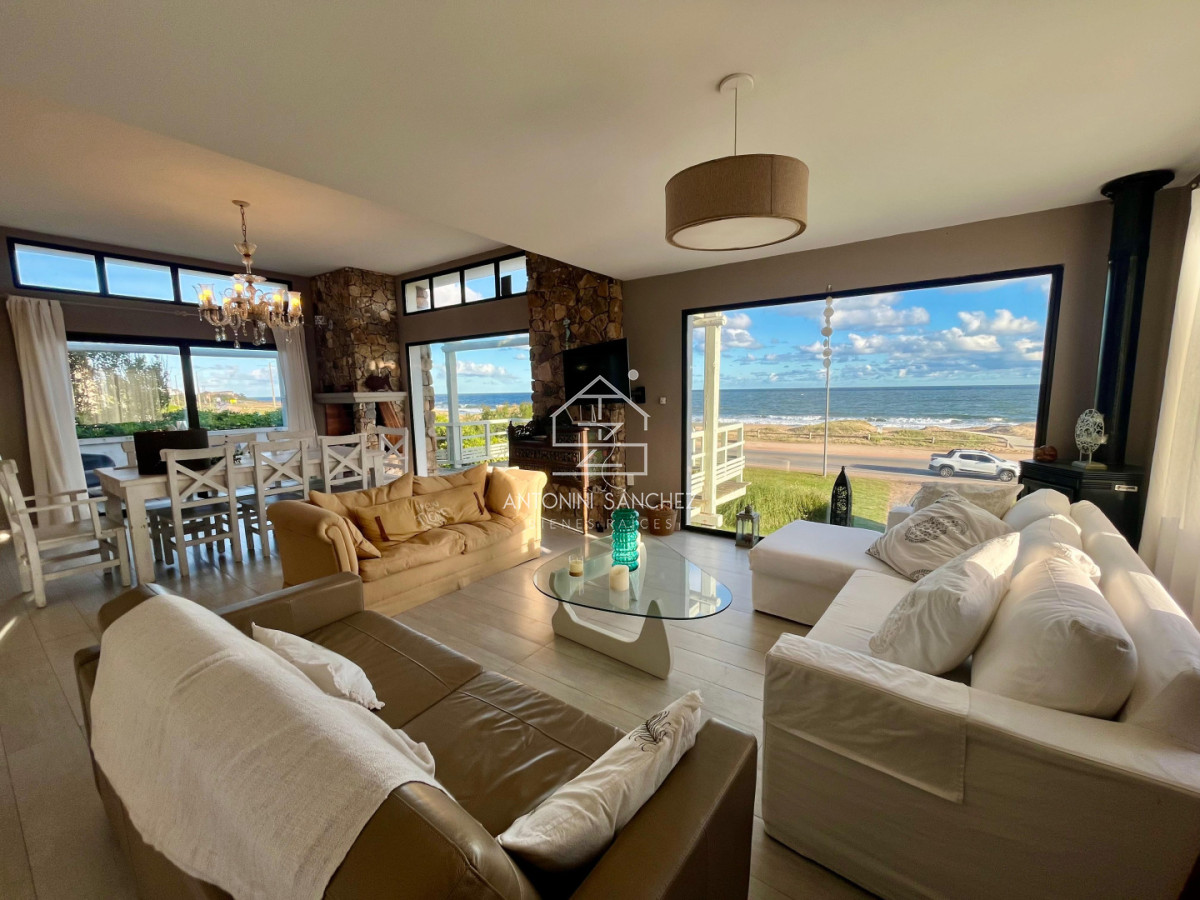 Casa ID.2952 - VENTA CASA MANANTIALES