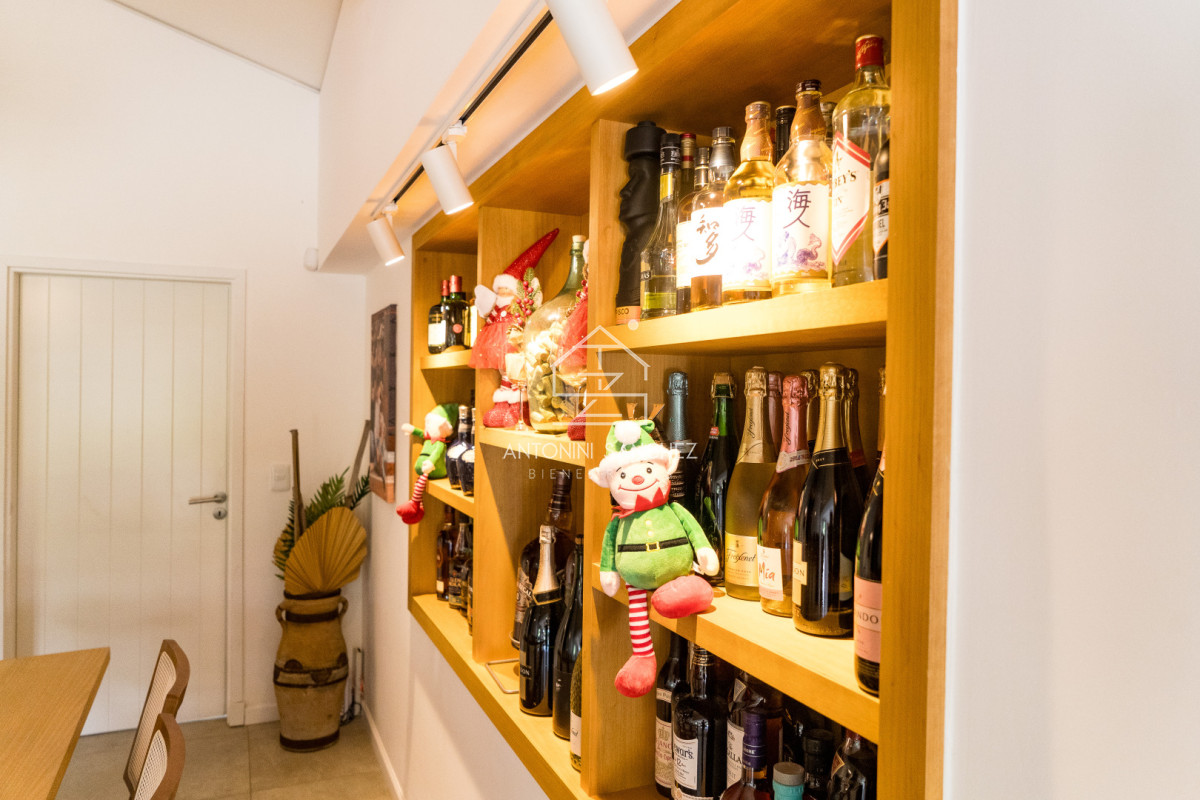 Casa ID.1456 - Venta Casa 4 dormitorios mas dependencia Punta del Este