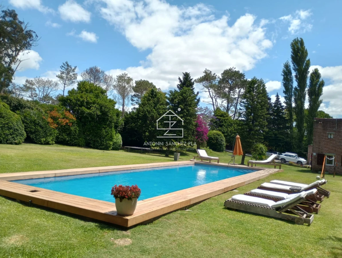 Casa ID.2969 - Venta Casa 5 Dormitorios Zona Golf Punta del Este