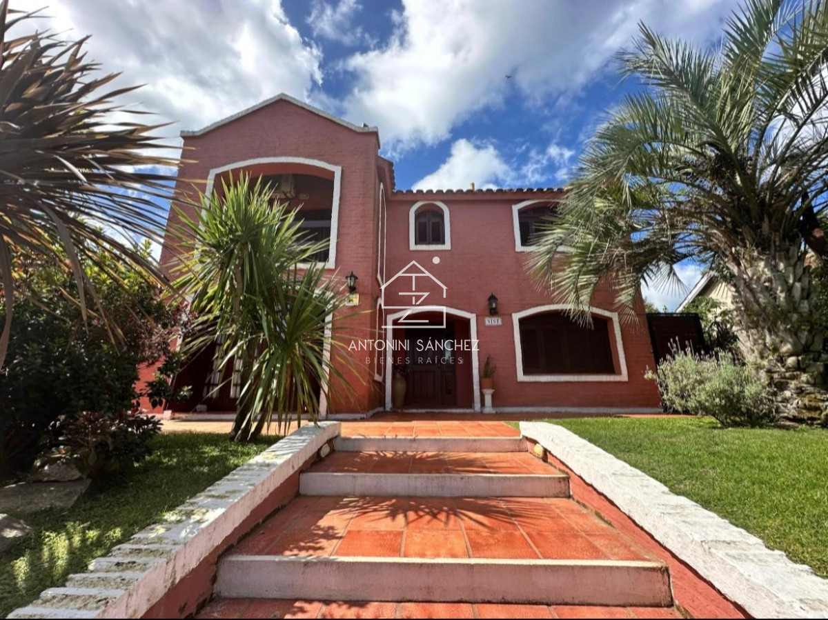 Casa ID.2274 - Venta y alquiler de Chalet Punta Ballena-Portezuelo