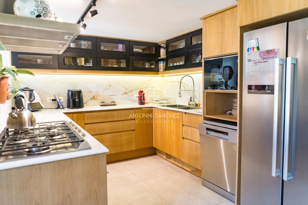 Casa ID.1456 - Venta Casa 4 dormitorios mas dependencia Punta del Este